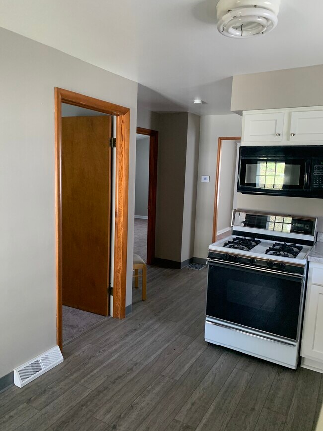 260 S Meridian Rd Rental For Rent in Youngstown, OH