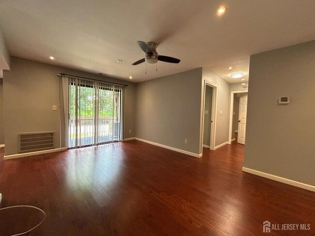 Photo - 219 Sierra Ct