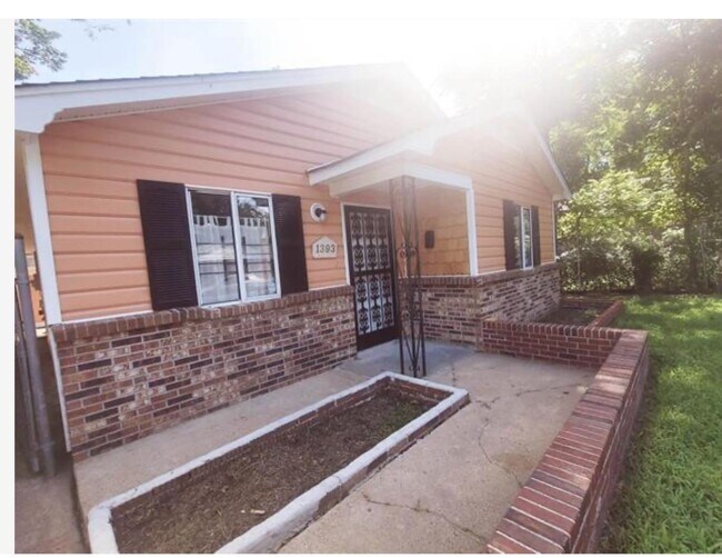 Photo - 1393 Gold Ave