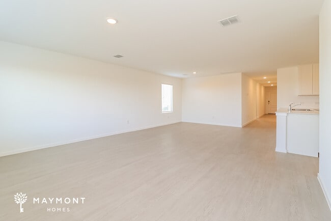 Photo - 3048 Yellow Pne Ave