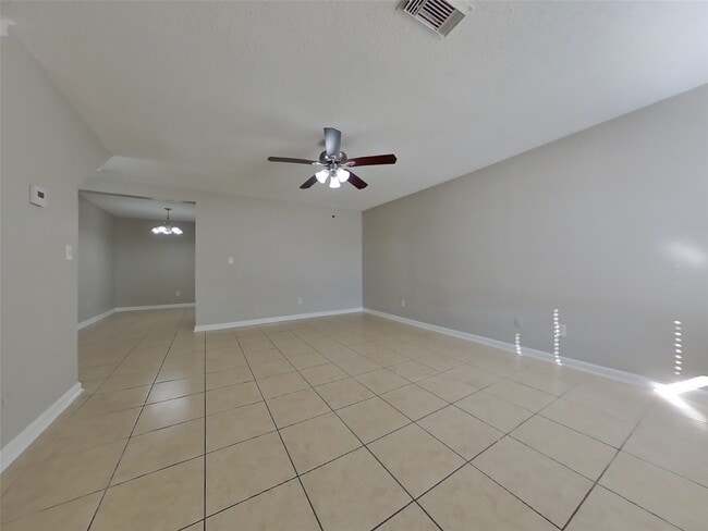 Photo - 3126 Kelling St