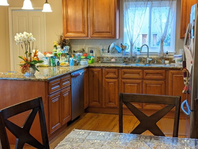 Photo - 3437 Gavota Ave