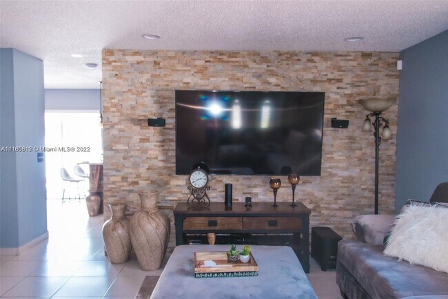 Photo - 14945 SW 38th St