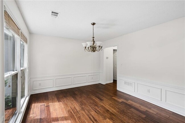 Photo - 6285 Barwick Ln