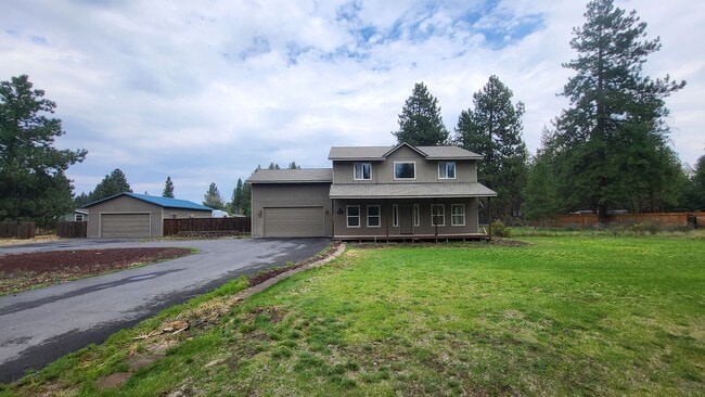 3BR/2.5BA Peaceful Retreat on 1.5 Acres w/... - 3BR/2.5BA Peaceful Retreat on 1.5 Acres w/... House