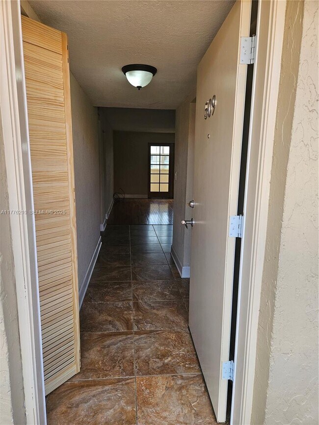 Photo - 410 NW 68th Ave Unit 509