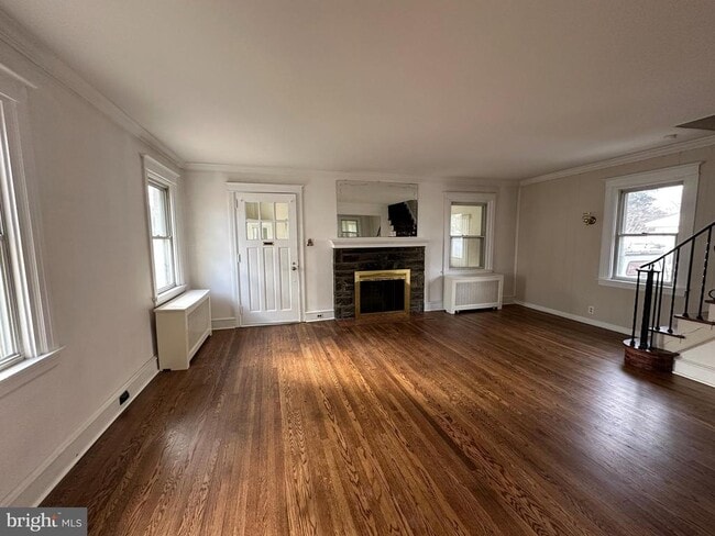 Photo - 2419 Hollis Rd