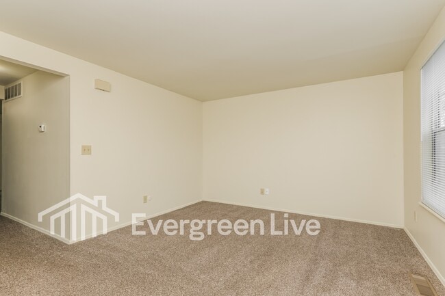 Photo - 8107 Mt Aetna St