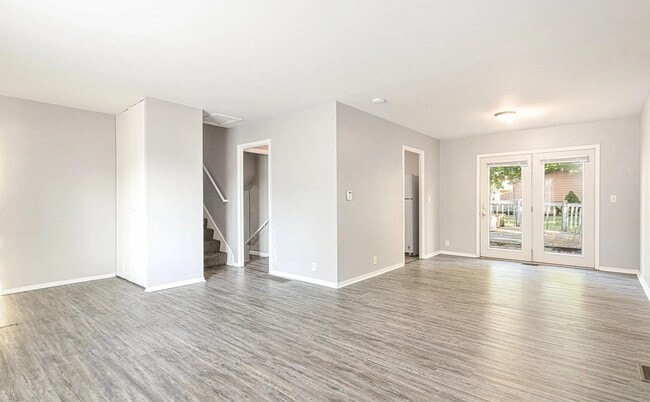 Photo - 1515 E Ireland Rd