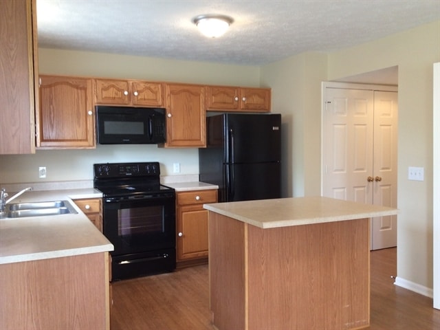 Photo - 6446 Waterloo Ln