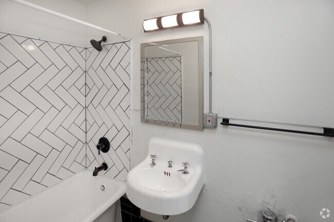 Studio - 254 SF - INDY INDIE ARTIST COLONY