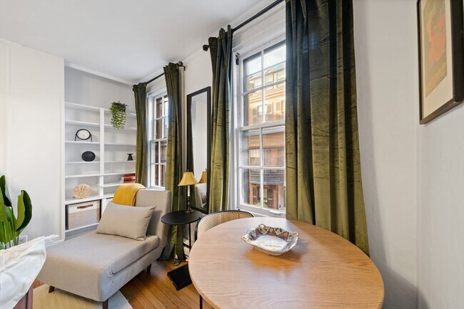 Photo - 102 Revere St Unidad 2