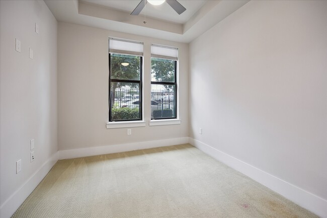 Photo - 2401 Crawford St Unit C4B