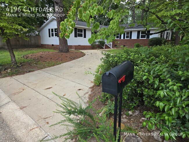 4196 Cliffdale Rd