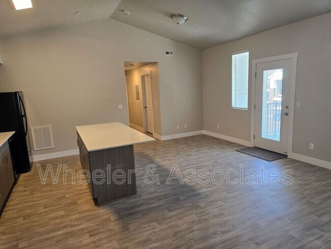 Photo - 154 7th St Unit #304