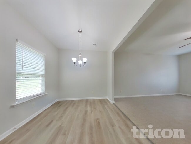 Photo - 45 Wyndham Ct
