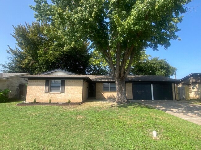 Photo - 4927 Eastgate Cir