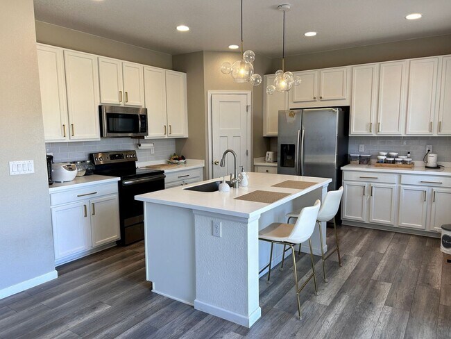 Photo - 551 W 175th Pl