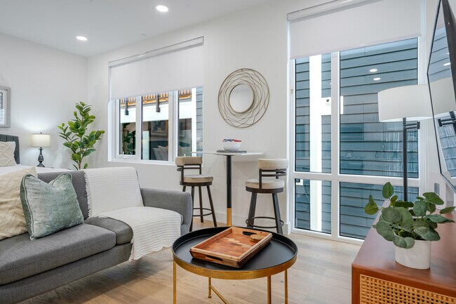 Photo - 38 Hichborn St Unit 404