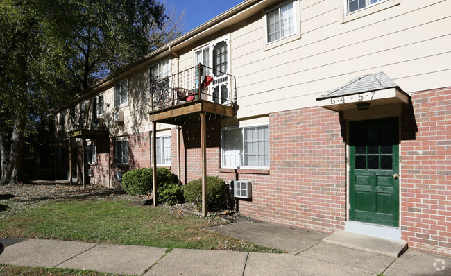 Woodland Manor Apartments - Woodland Manor Apartments