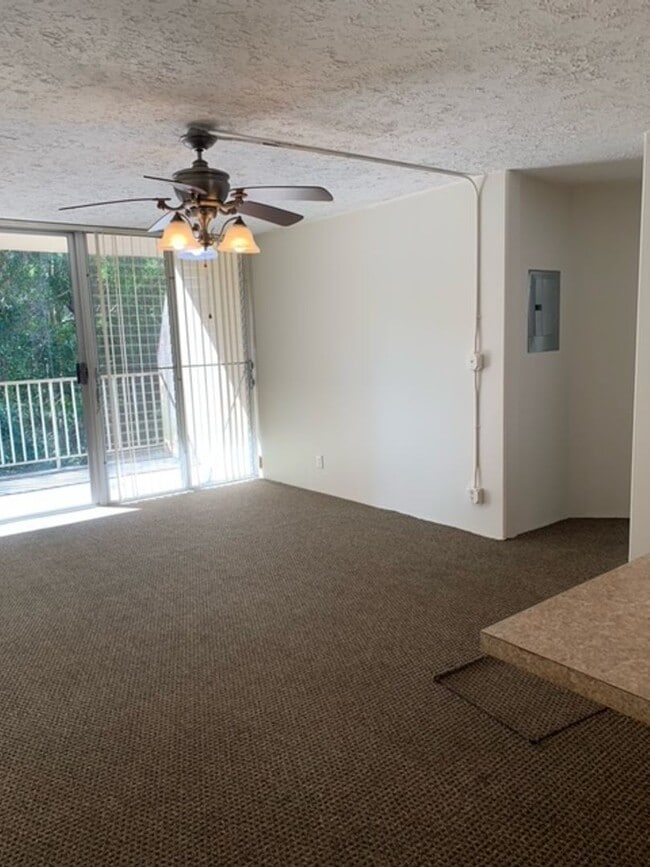 Photo - Northbrook-Melemanu -  2 Bedroom, 1 Bath Unit with 1 assigned parking Unit C303