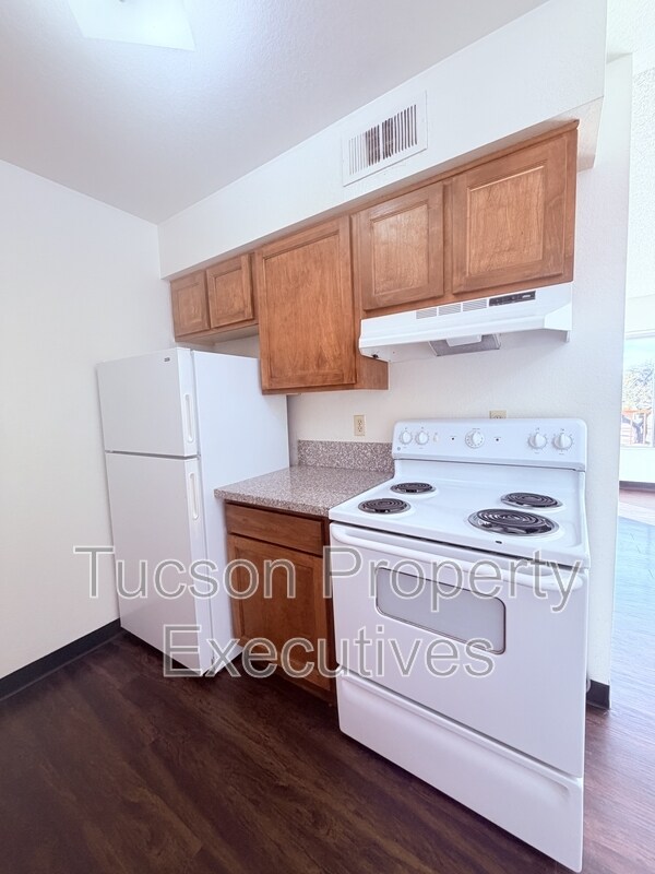 Photo - 660 S Tucson Blvd