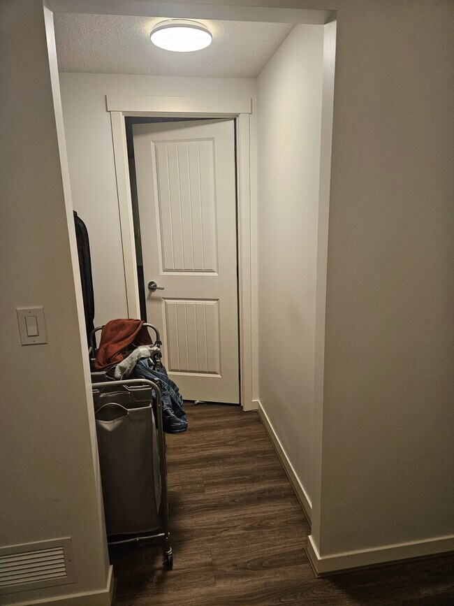 Photo - 10215 95 St NW Unit 903