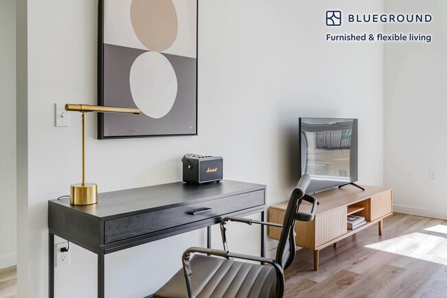 Photo - 22271 Foothill Blvd Unidad FL6-ID1698