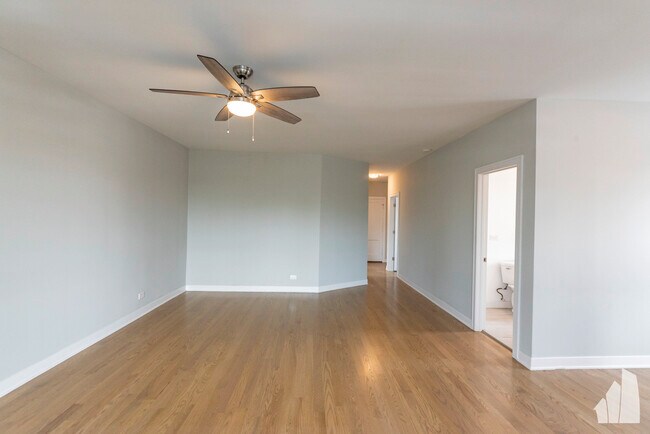 Photo - 3923 N Keeler Ave Unit 1s