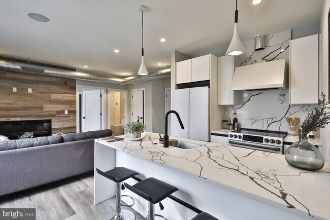Photo - 1612 Cambridge St Unidad 203
