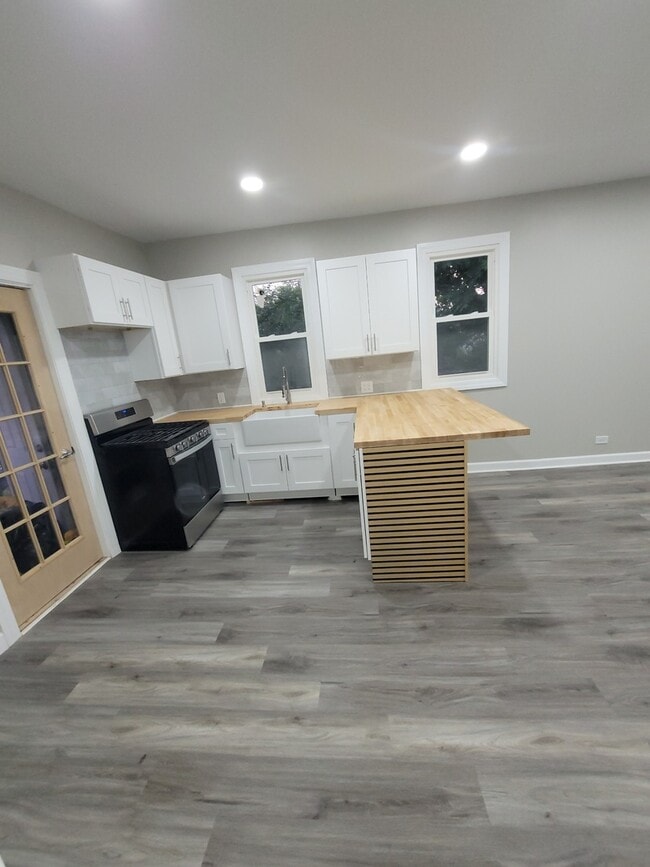 Photo - 49 E 102nd Pl