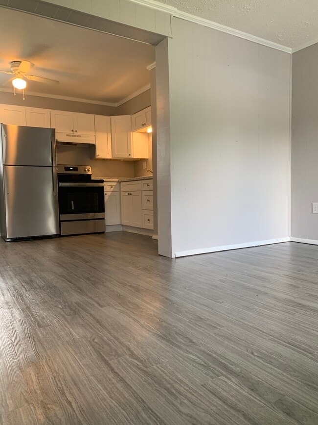 6637 Manila Rd Unit 2