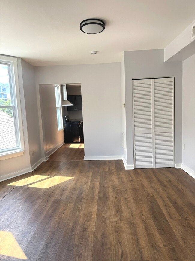 Photo - 1632 N Fairfield Ave Unit 2