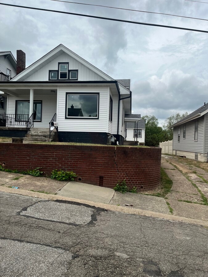 Photo - 133 N Forest Ave House