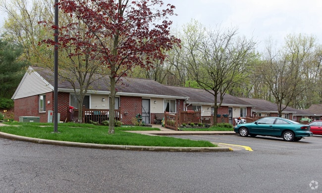 Robert L Bender Woods Apartments For Rent In Massillon Oh Forrent Com