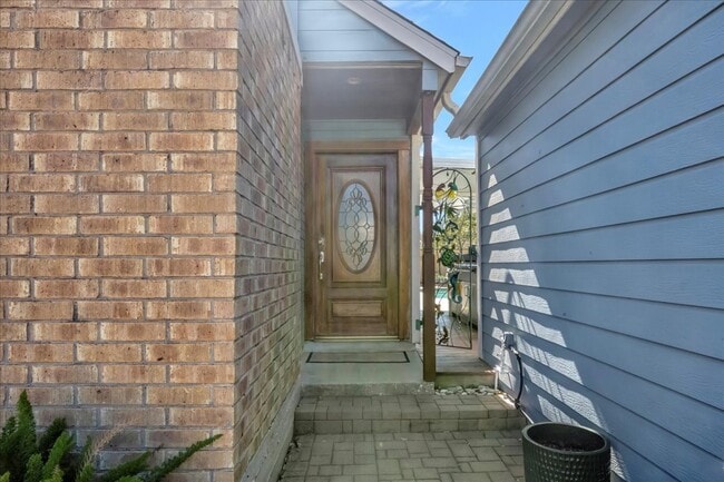 Photo - 16702 Dale Oak Way