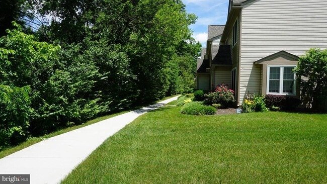 Photo - 841 Waterford Dr