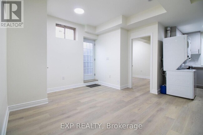 Photo - 55 William Dunlop St.