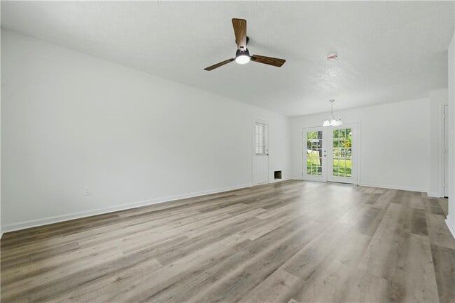 Photo - 3641 Macedonia Rd
