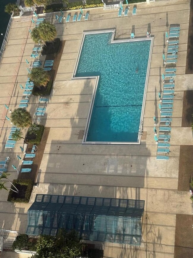 Photo - 300 Bayview Dr