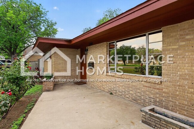 Photo - 1209 Harvey St