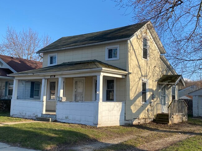 Photo - 2103 Delaware St