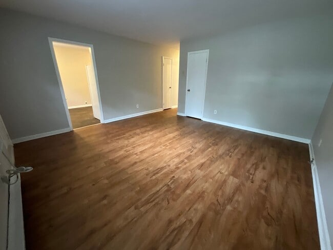 Photo - Charming Single 3/1.5 Family Home near UNCG!