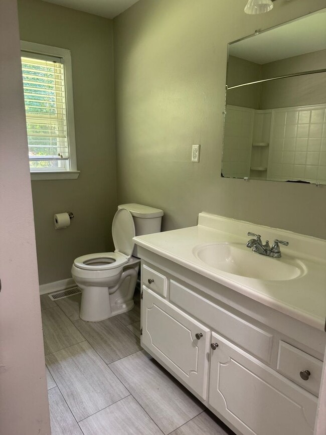 3 BR 1 BA near Onslow Pines Park - 3 BR 1 BA near Onslow Pines Park