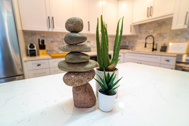 Photo - Chic & Stylish  Central location