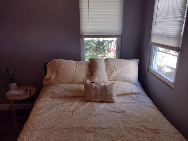 Photo - 8837 Bobb Ave