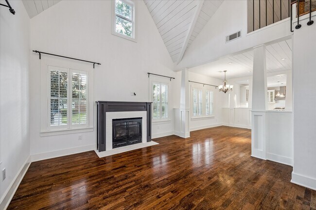 Photo - 6036 Feagan St