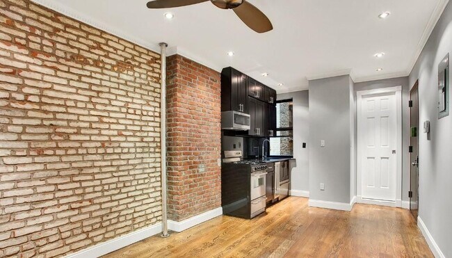 Photo - 436 W 52nd St Unidad 7C