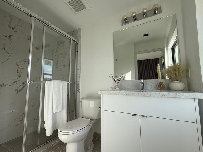 Photo - 2526 Pierce St