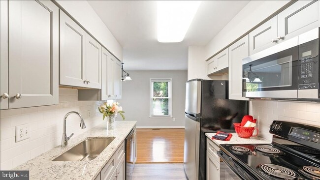3148 Bayswater Ct